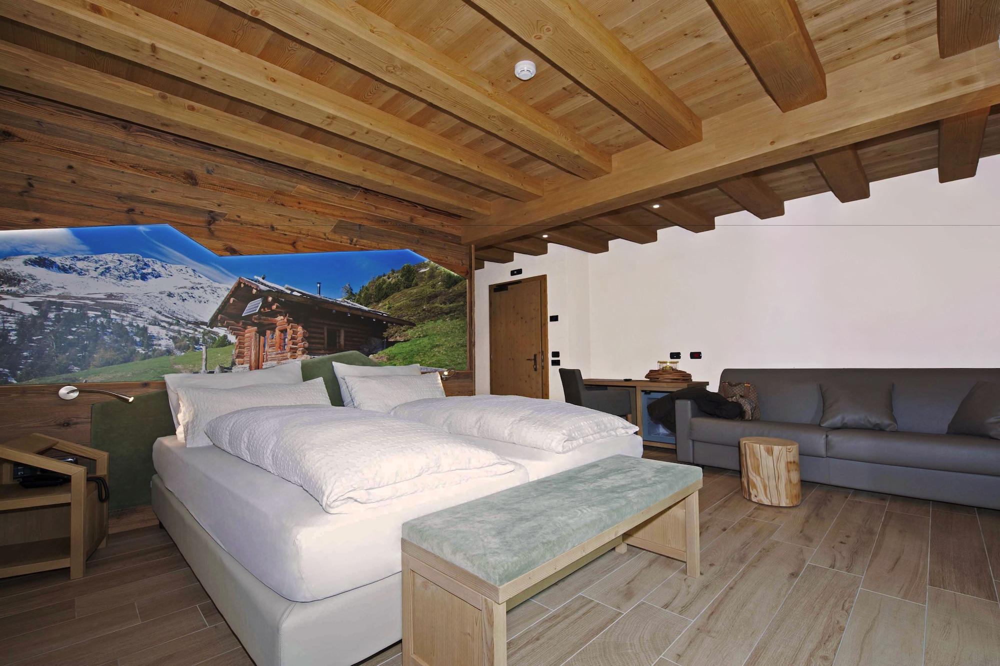 Amerikan Hotel 4*