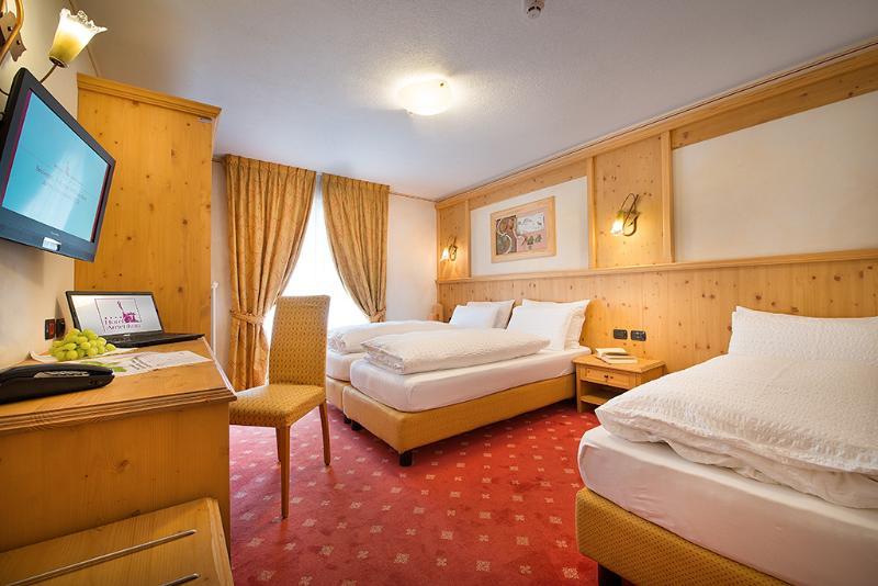 Hotel Amerikan 4*
