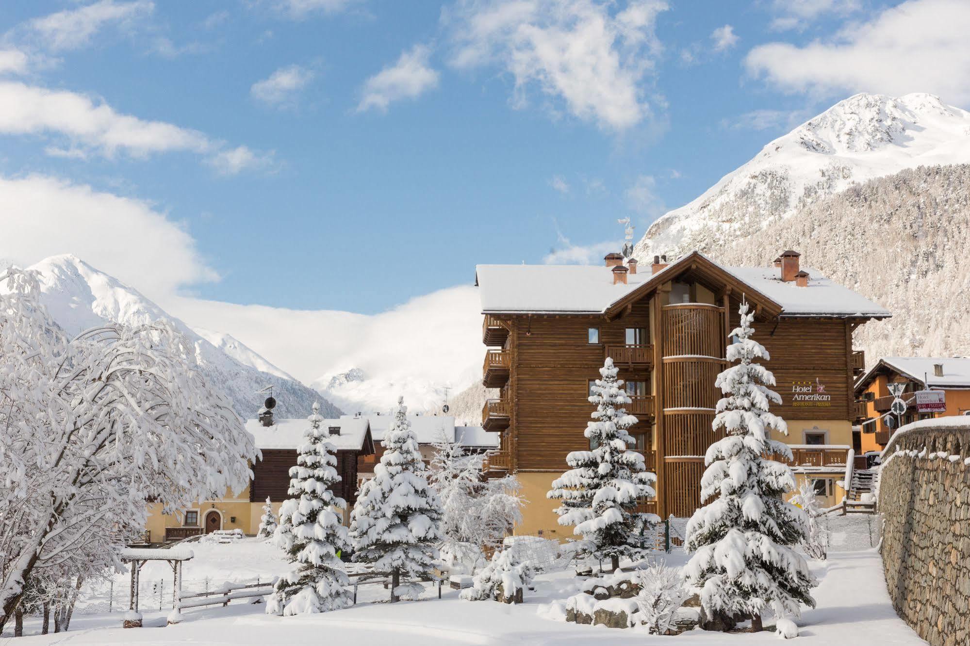 Amerikan Hotel 4*